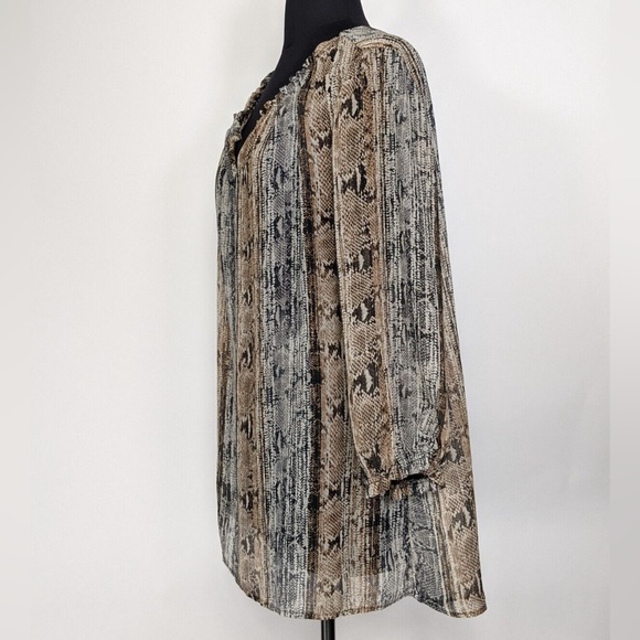 LIz Claiborne Chiffon V-Neck Long Sleeve Striped Tunic Top - Picture 3 of 11